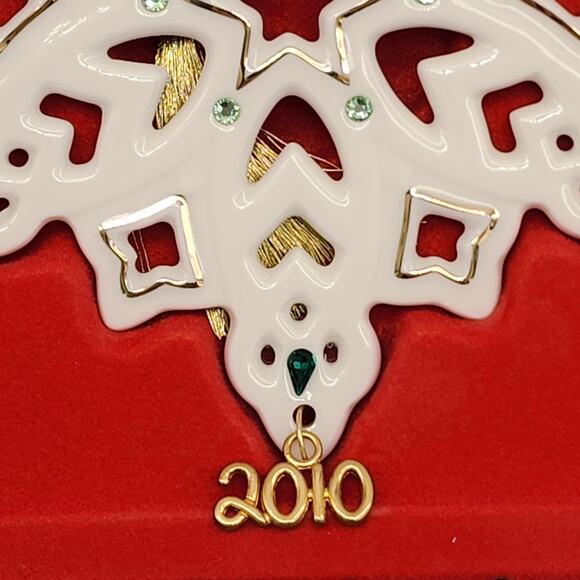 Lenox 2010 Annual Gemmed Snowflake Christmas Ornament w Box 813072 Green Crystal - Picture 3 of 8